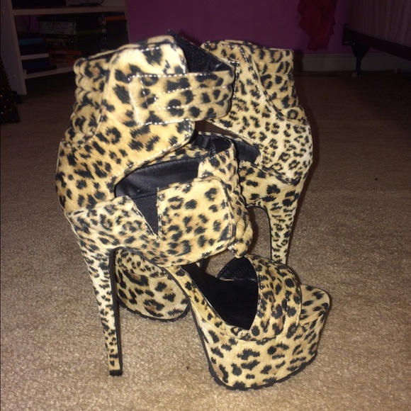 6 inch platform cheetah print heels