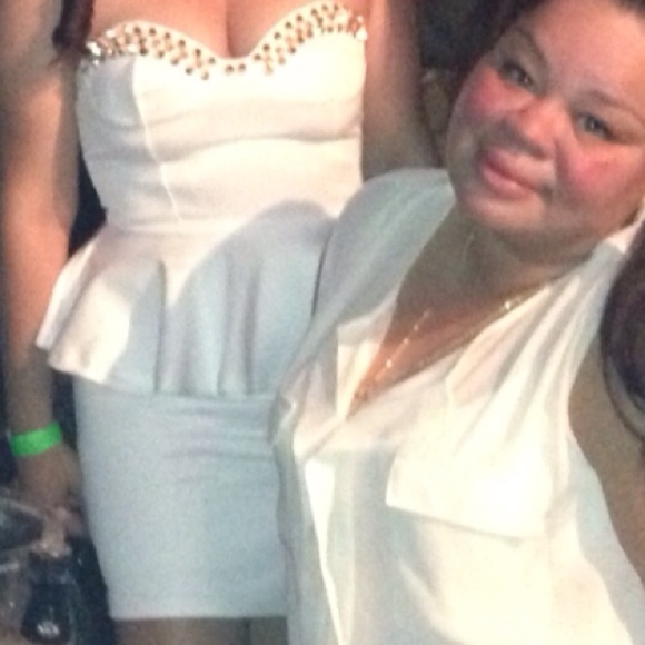 Sexy Peplum white and gold spikes dress. - Picture 3 of 3