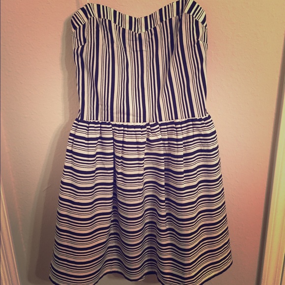 NWOT Strapless Dress