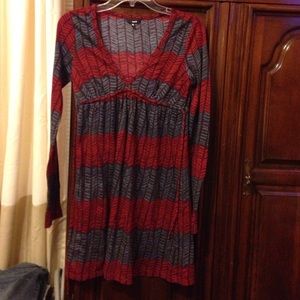 Hurley - Medium Red/ Blue -Maternity Dress.