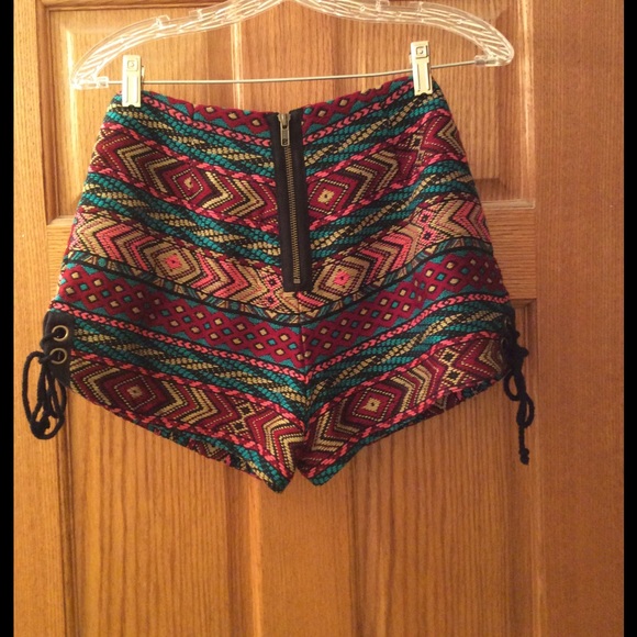 Pattern shorts - Picture 3 of 4