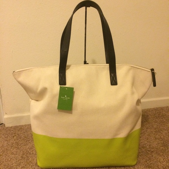 🚫SOLD🚫Kate Spade Call To Action Tote - Picture 3 of 4