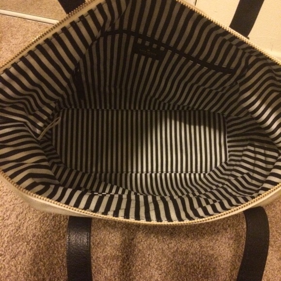 🚫SOLD🚫Kate Spade Call To Action Tote - Picture 4 of 4