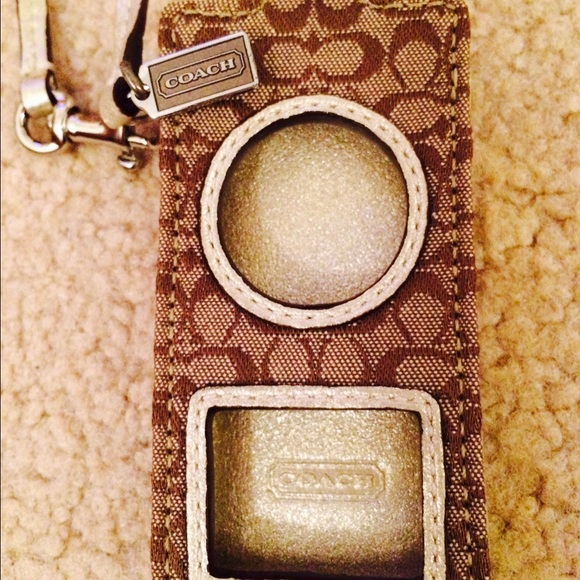 Brown coach signature iPod holder - Picture 3 of 3