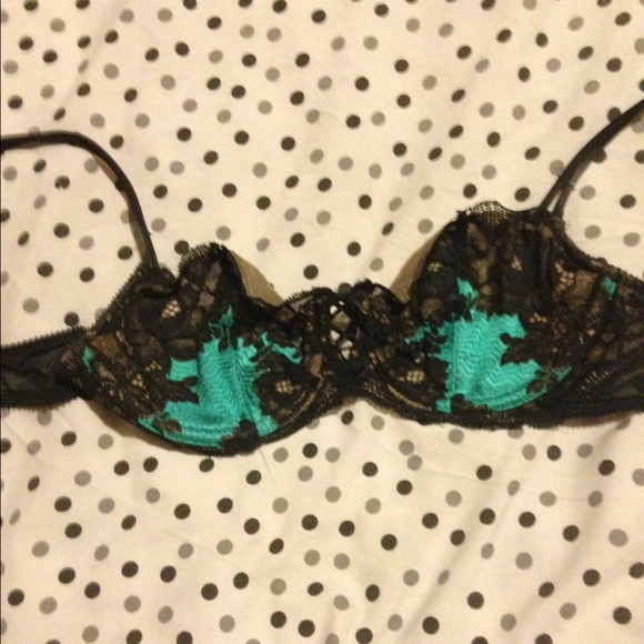 Victoria's Secret 34b bra