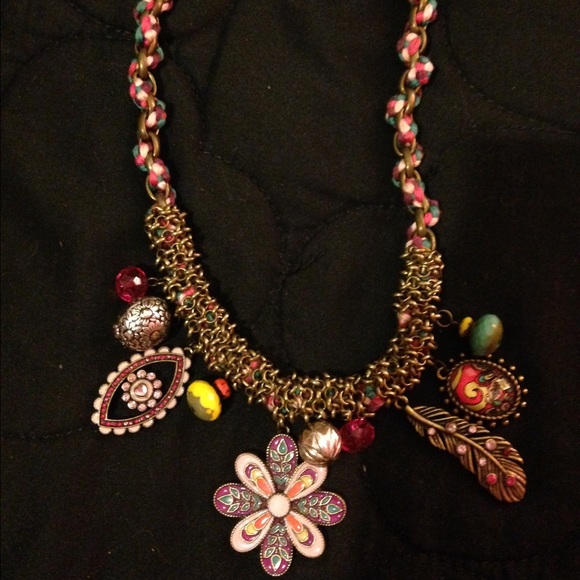 Betsey Johnson necklace!💖 NWOT