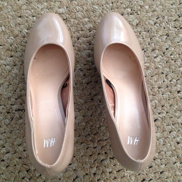 Nude pumps from H&M