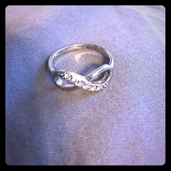 ◾️◾️◾️SOLD◾️◾️◾️Silver infinity diamond ring 💎