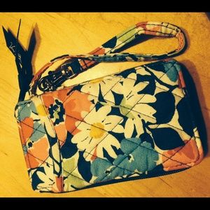 Vera Bradley smartphone wristlet