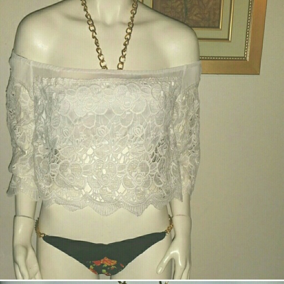 Sexy Crochet Lace Cropped Top - Picture 3 of 3