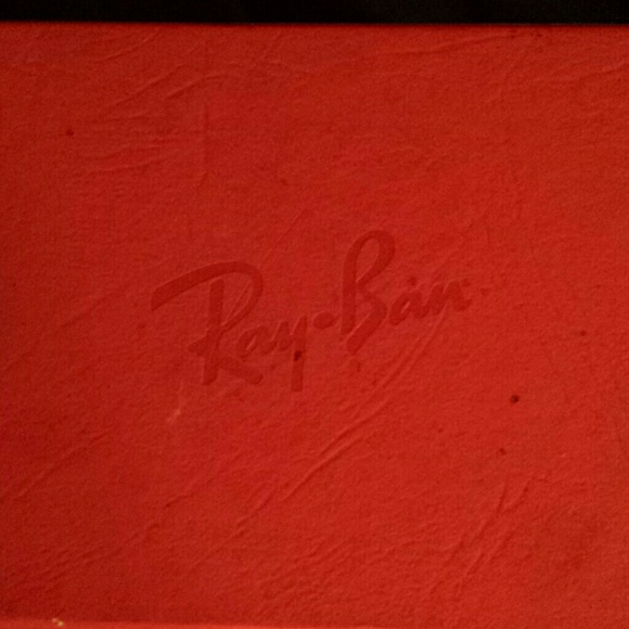 Authentic RayBan sunglass never worn - Picture 2 of 2