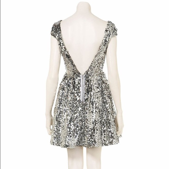 🎉HOST PICK🎉 Silver sequin Dress