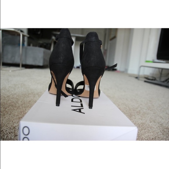 Perfect strappy summer heels - Picture 4 of 4