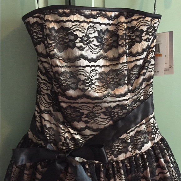 Jessica McClintock lace and tulle formal dress