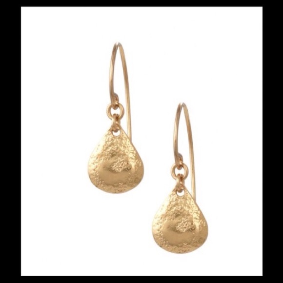 Stella & Dot Demi Earrings in Gold