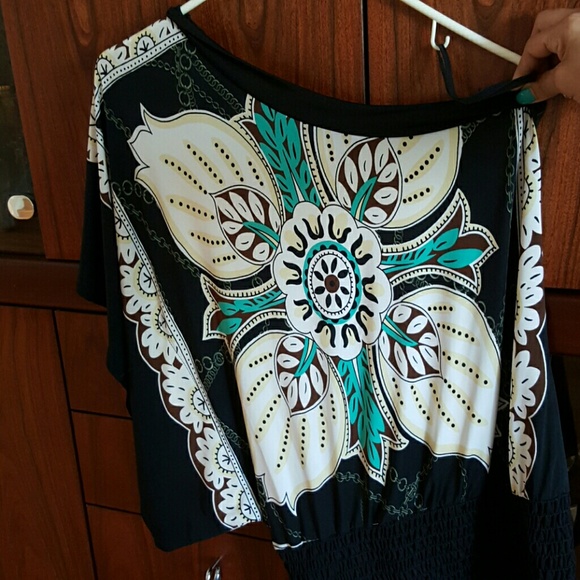 Blouse with flowers