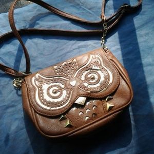 Super cute owl purse!