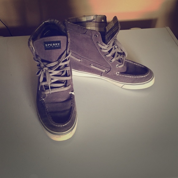 High top Sperrys