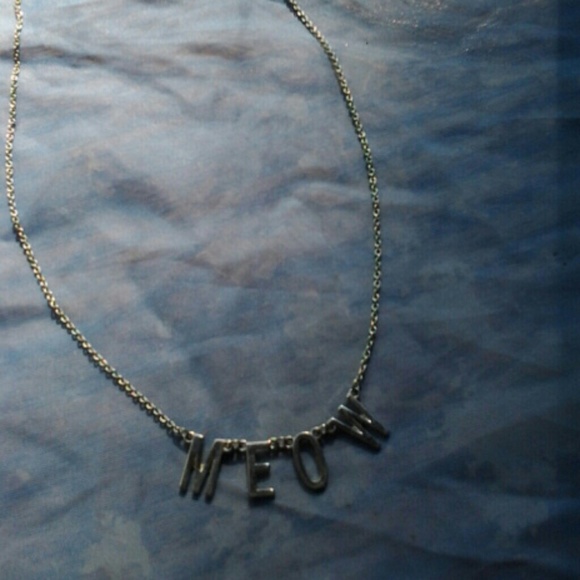 M E O W  Necklace