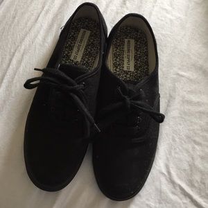 Black Mossimo Sneakers Size 8.5