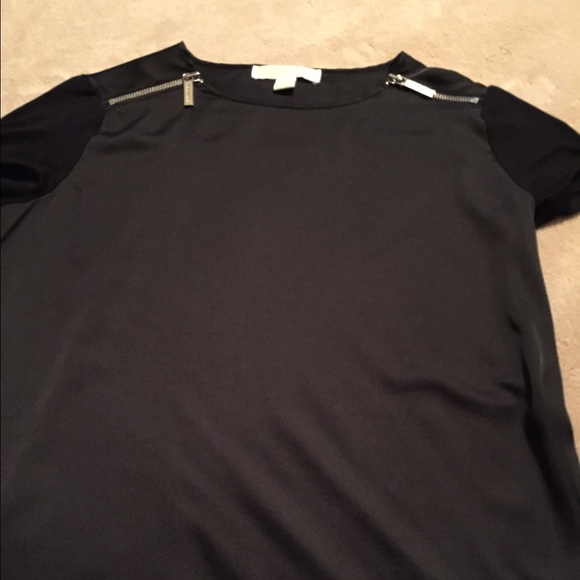 Black Michael Kors zip top