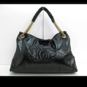 SOLD ! 🤗🤗CHANEL Patent Leather Shoulder Tote Bag