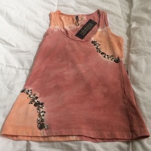 BRAND NEW✨Summer T ☀️