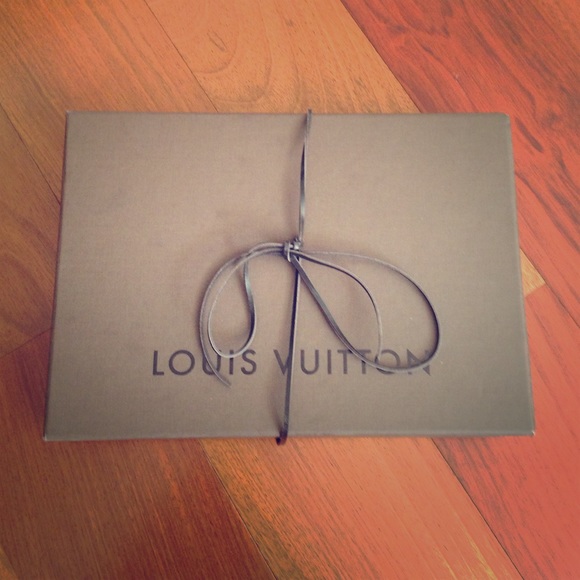 100% authentic Louis Vuitton box