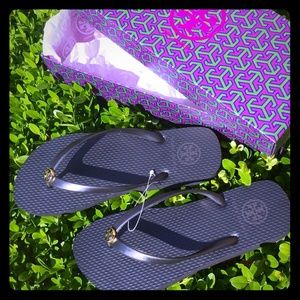 SOLD- Tory burch flip flops