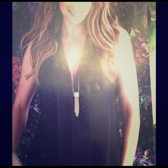 Stella & Dot Windsor Tassel Necklace