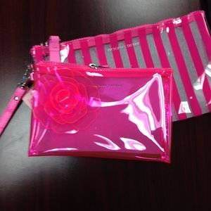 💄 2 PINK Makeup pouches. GREAT BUY