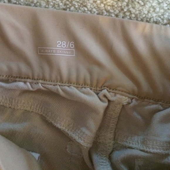 **Sold in Bundle**Gap Maternity pants - Picture 2 of 2