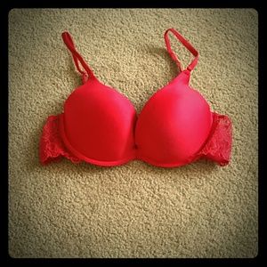 Flirty red VS  "very sexy" push up bra