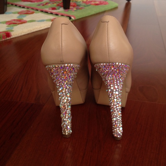 Swarovski crystaled nude high heels - Picture 2 of 4