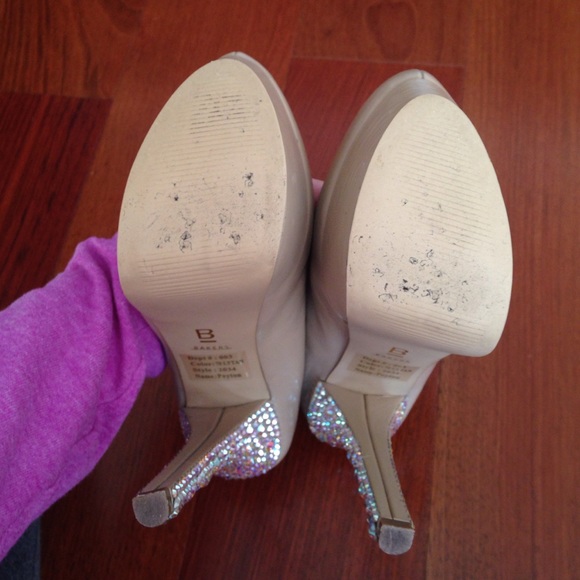Swarovski crystaled nude high heels - Picture 3 of 4