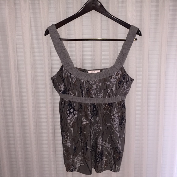 Women's dressy top