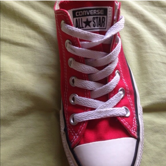 Red converse lowtops for @bcheat12