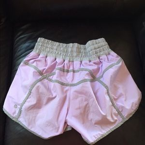 Lululemon tracker shorts, size 6