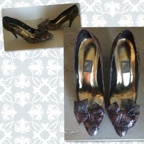 J. Renee Vintage Brown Multi Snakeskin Pumps