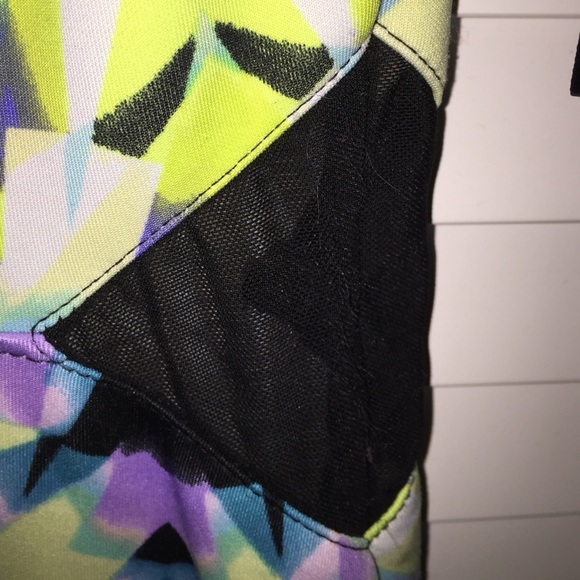 Material girl geo bodycon - Picture 3 of 3