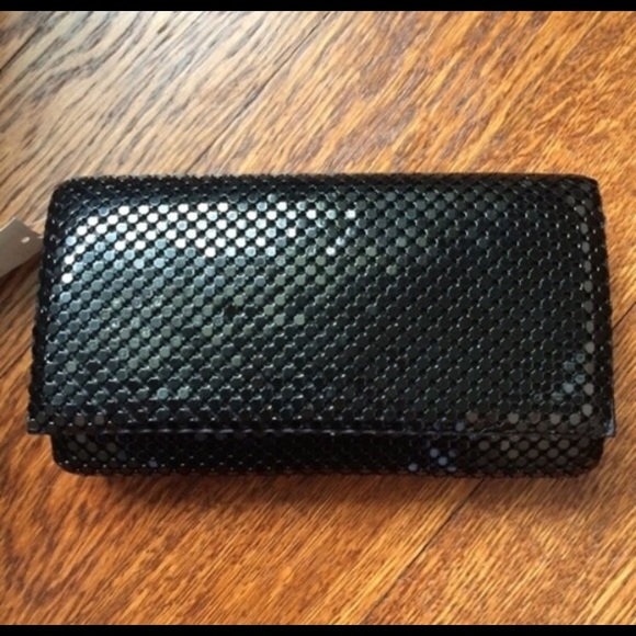 Black clutch