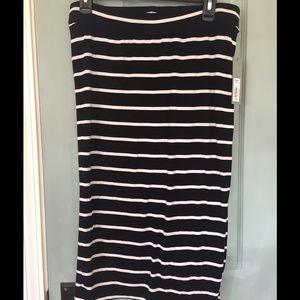 Black/white striped knit pencil skirt