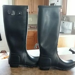 Black hunter boots for Maria