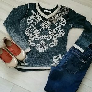 Lightweight Summer Knit Vneck