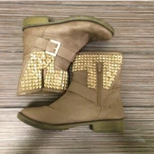 Shoes for @fashion_trends