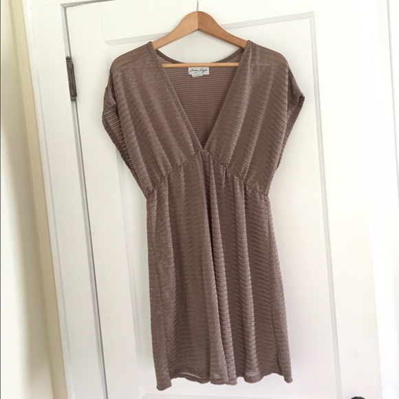 SOLD Summer beach dress from Jordan Taylor - Picture 3 of 4