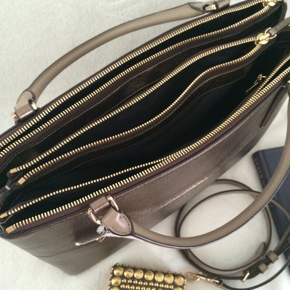 HP🎉Coach Borough Bag - Picture 4 of 4