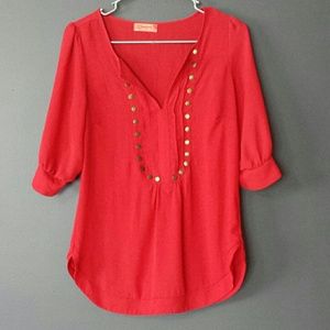 Red 3/4 sleeve shirt