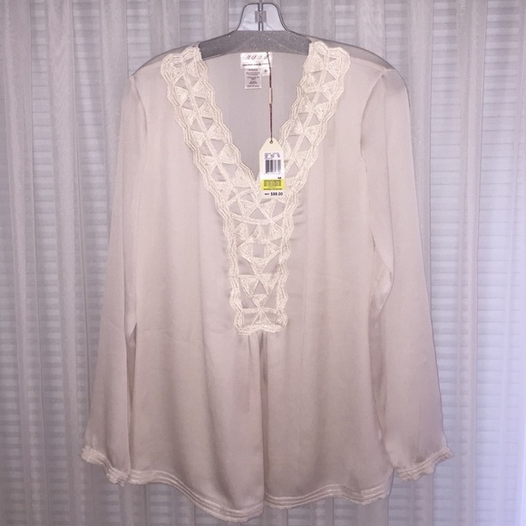 Women's blouse