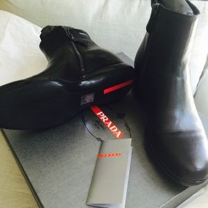 💯% authentic Prada Black Boots